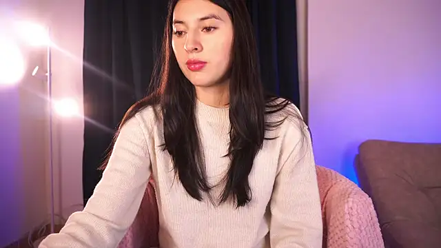 Auralea online show from 09.10.25