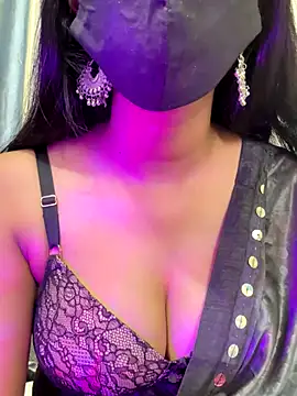 Snapshot of Neha18 chatting on 09.12.25 Neha18 online show from 09.12.25