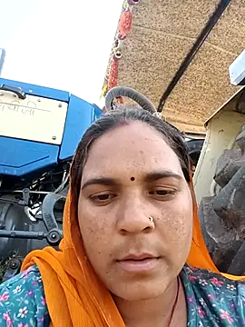 Snapshot of Radha_hotx chatting on 10.18.25 Radha hotx online show from 10.18.25