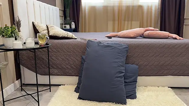 Snapshot of daniellia_ chatting on 02.08.26 daniellia online show from 02.08.26