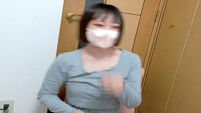 Snapshot of -nene-chan chatting on 10.31.25 -nene-chan online show from 10.31.25