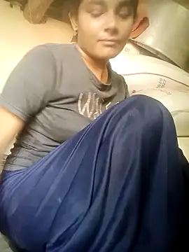 Snapshot of Hot_siiii chatting on 09.10.25 Hot siiii online show from 09.10.25