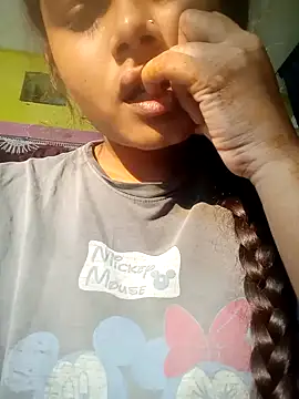 Snapshot of Hot_siiii chatting on 10.19.25 Hot siiii online show from 10.19.25