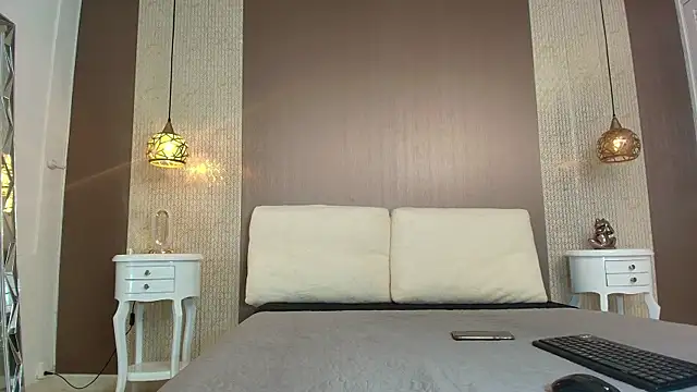 Tiifany Baker online show from 10.28.25