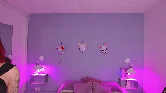 Snapshot of Zoe_Lynch_ chatting on 10.06.25 Zoe Lynch online show from 10.06.25