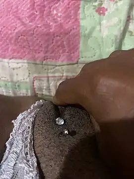 Snapshot of pretalst chatting on 09.25.25 pretalst online show from 09.25.25