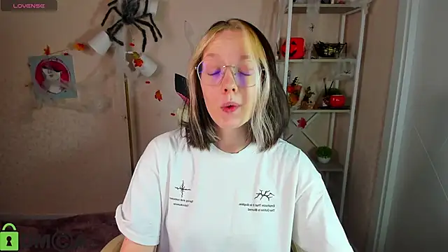 R0cket bunny online show from 11.06.25