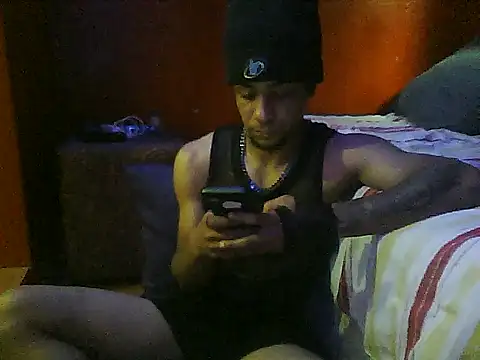 Snapshot of Longstickboy666 chatting on 11.11.25 Longstickboy666 online show from 11.11.25