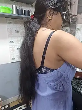 Snapshot of Queen_Nightt chatting on 10.08.25 Queen Nightt online show from 10.08.25