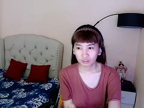 Snapshot of ShantalFoxxy_ chatting on 06.14.26 ShantalFoxxy online show from 06.14.26