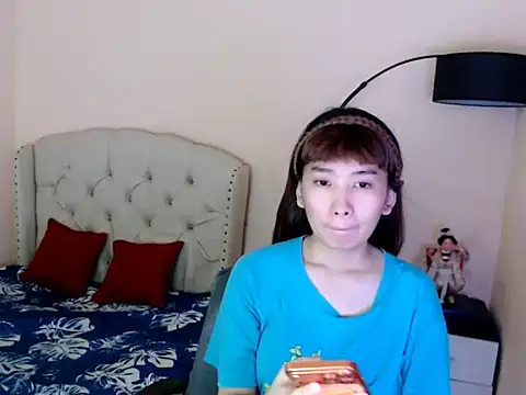Snapshot of ShantalFoxxy_ chatting on 06.19.26 ShantalFoxxy online show from 06.19.26