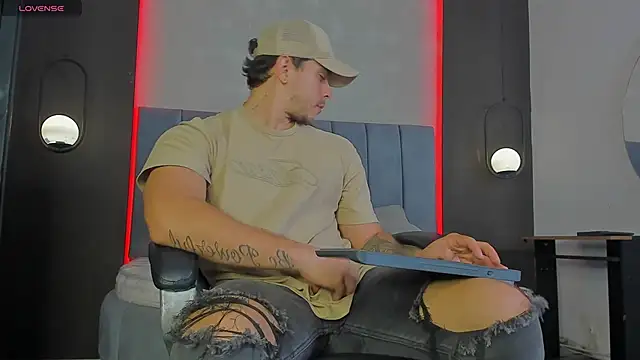 Liam walk  online show from 03.08.26