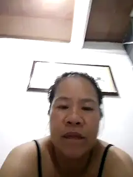 Snapshot of AsianbouncieGIRL chatting on 04.13.26 AsianbouncieGIRL online show from 04.13.26