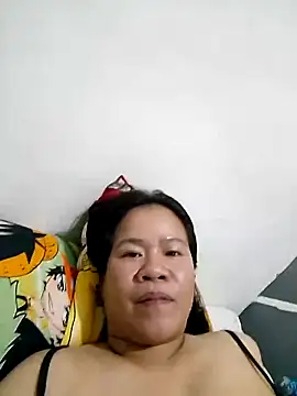 Snapshot of AsianbouncieGIRL chatting on 04.25.26 AsianbouncieGIRL online show from 04.25.26