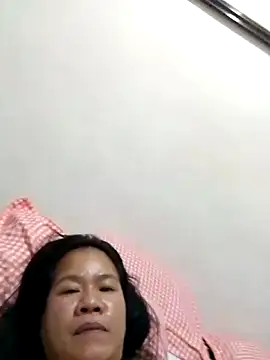 Snapshot of AsianbouncieGIRL chatting on 05.15.26 AsianbouncieGIRL online show from 05.15.26