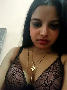 Maahhii 2 online show from 02.19.26