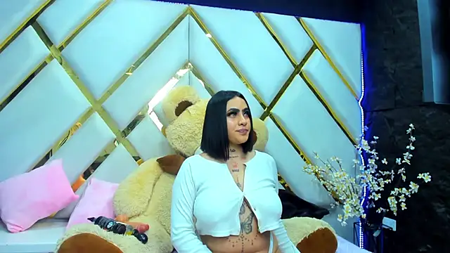 Snapshot of nikky_latin chatting on 09.30.25 nikky latin online show from 09.30.25