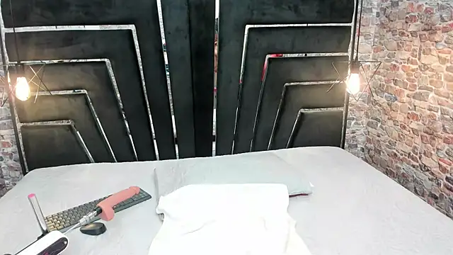 Snapshot of ALYANNA_HOT_ chatting on 09.30.25 ALYANNA HOT online show from 09.30.25