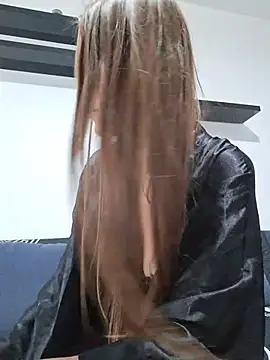 Snapshot of JessyKym chatting on 11.11.25 JessyKym online show from 11.11.25