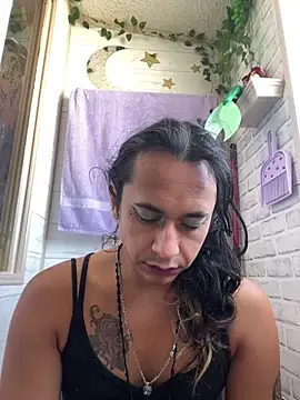 Snapshot of TranSexualJade95 chatting on 04.29.26 TranSexualJade95 online show from 04.29.26