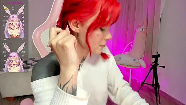 Snapshot of AlinaLukyanova chatting on 10.13.25 AlinaLukyanova online show from 10.13.25