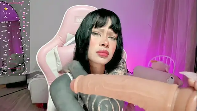 Snapshot of AlinaLukyanova chatting on 11.02.25 AlinaLukyanova online show from 11.02.25