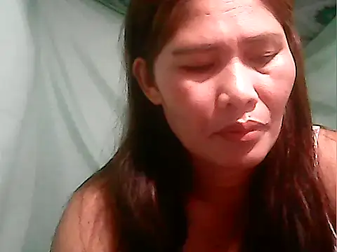 Snapshot of Juicy_69xx chatting on 09.10.25 Juicy 69xx online show from 09.10.25