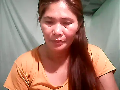 Snapshot of Juicy_69xx chatting on 10.02.25 Juicy 69xx online show from 10.02.25