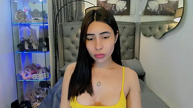 Claudia empress online show from 10.20.25