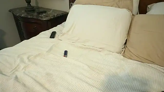 DERTYLAY online show from 02.23.26