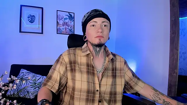 Snapshot of tyler_jones_ chatting on 09.16.25 tyler jones  online show from 09.16.25
