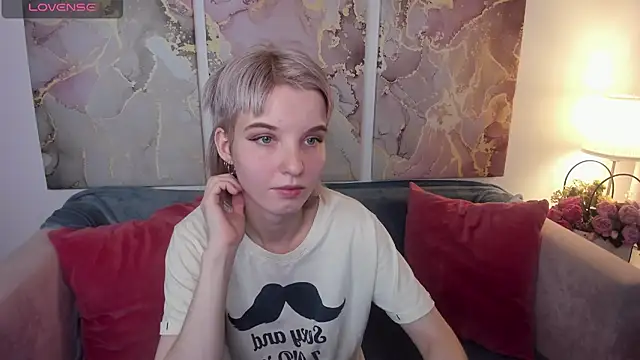 Madelaineses online show from 01.11.26