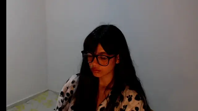 Snapshot of meganmiauu chatting on 06.19.26 meganmiauu online show from 06.19.26