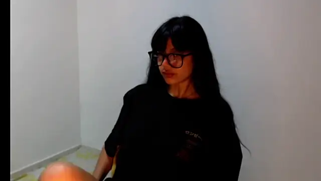Snapshot of meganmiauu chatting on 06.21.26 meganmiauu online show from 06.21.26