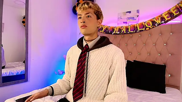 OzorioDany online show from 10.11.25