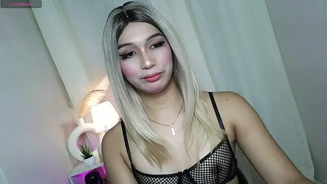 Sophia Trans online show from 03.24.26