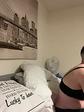 Snapshot of Curvy-Jinx chatting on 01.10.26 Curvy-Jinx online show from 01.10.26