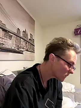 Snapshot of Curvy-Jinx chatting on 01.12.26 Curvy-Jinx online show from 01.12.26