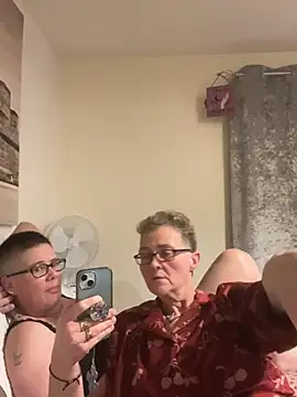 Snapshot of Curvy-Jinx chatting on 01.18.26 Curvy-Jinx online show from 01.18.26