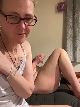 Snapshot of Curvy-Jinx chatting on 02.03.26 Curvy-Jinx online show from 02.03.26