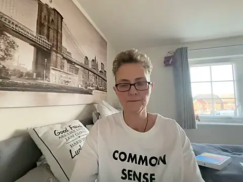 Snapshot of Curvy-Jinx chatting on 02.16.26 Curvy-Jinx online show from 02.16.26