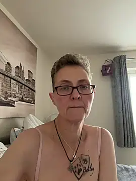 Snapshot of Curvy-Jinx chatting on 02.19.26 Curvy-Jinx online show from 02.19.26