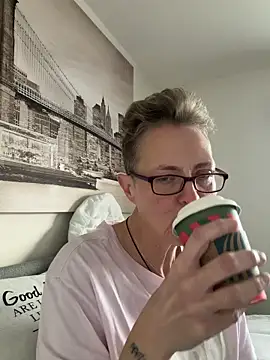 Snapshot of Curvy-Jinx chatting on 02.23.26 Curvy-Jinx online show from 02.23.26