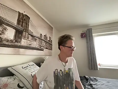 Snapshot of Curvy-Jinx chatting on 03.09.26 Curvy-Jinx online show from 03.09.26