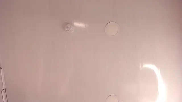 mia kisses2 online show from 03.21.26