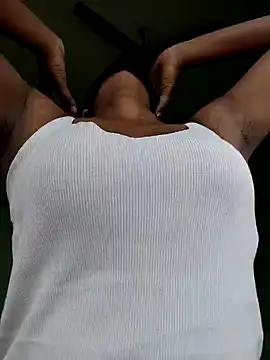 Snapshot of renu_143 chatting on 11.05.25 renu 143 online show from 11.05.25