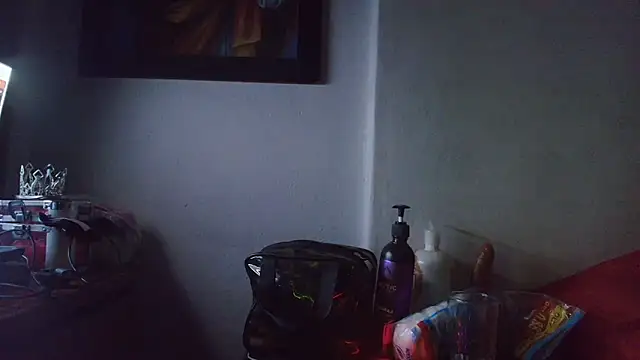 Snapshot of luisahot_9727 chatting on 02.16.26 luisahot 9727 online show from 02.16.26