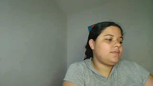 Snapshot of luisahot_9727 chatting on 03.07.26 luisahot 9727 online show from 03.07.26