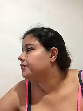 Snapshot of luisahot_9727 chatting on 03.10.26 luisahot 9727 online show from 03.10.26