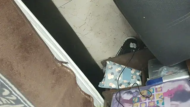 Snapshot of luisahot_9727 chatting on 04.09.26 luisahot 9727 online show from 04.09.26